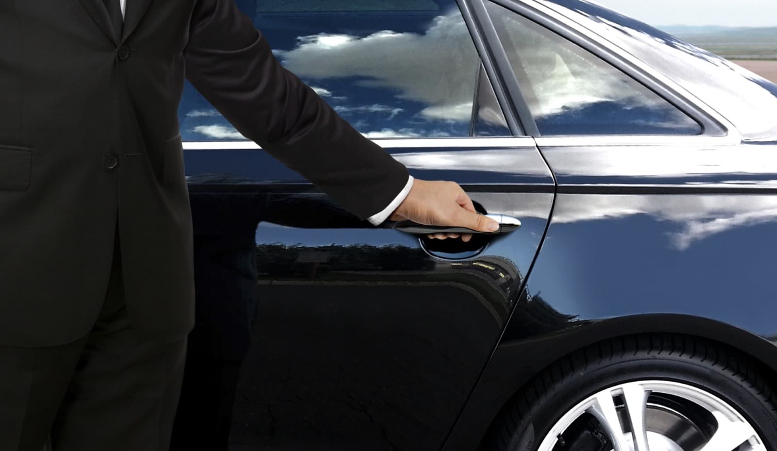 Luxury Car Service from Vancouver Airport for VIP Clients