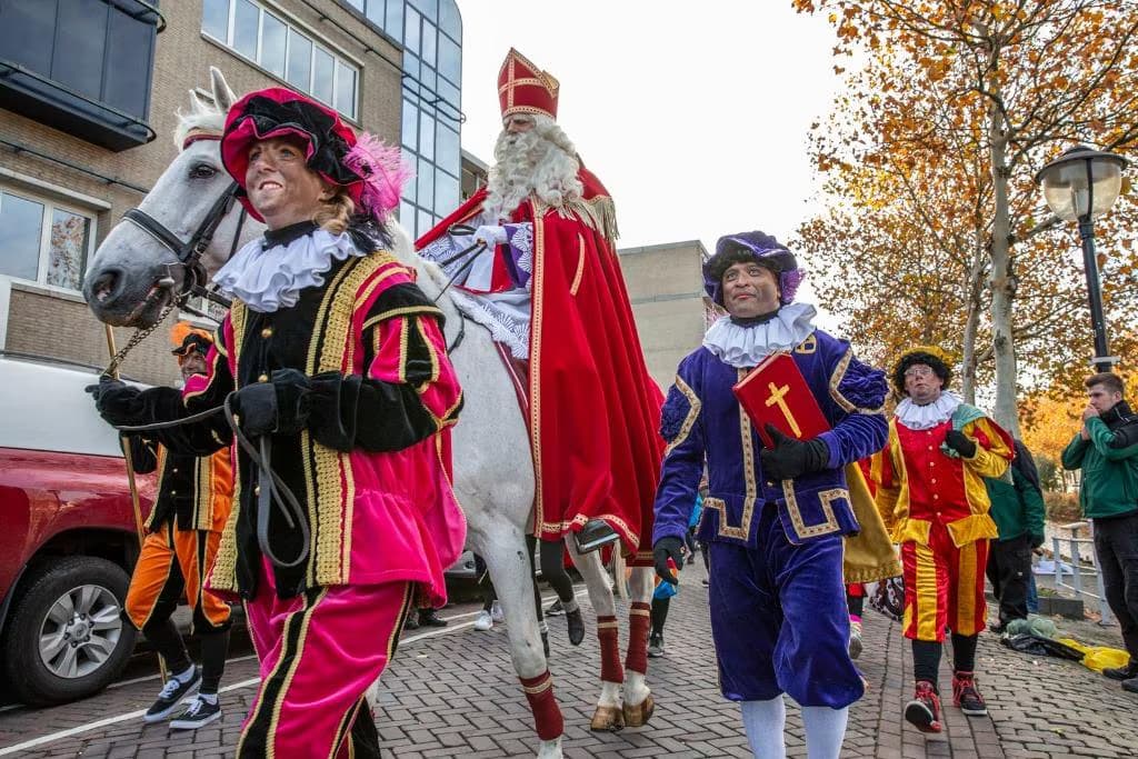 Kies het Perfecte Pietenpak voor Elke Feestelijke Gelegenheid