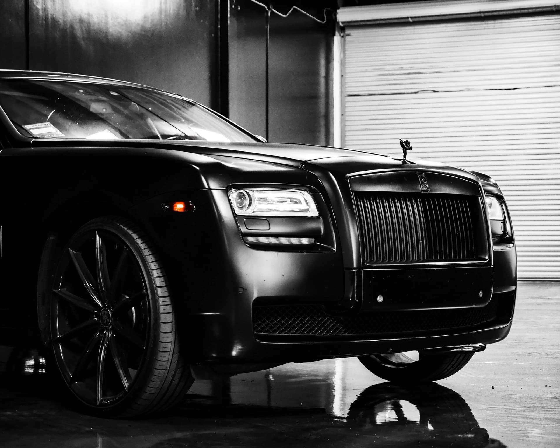 VIP Miami Limo: Professional Chauffeurs at Your Service