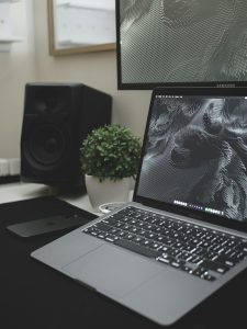 Hubspot CRM Free: Manage Customers with Ease